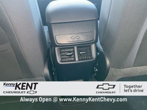 Used 2026 Chevrolet Equinox LT image 12