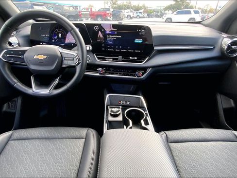 Certified 2026 Chevrolet Equinox LT w/ Convenience Package II image 15