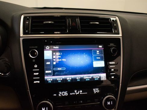 Used 2019 Subaru Outback 2.5i Limited AWD/4WD image 14
