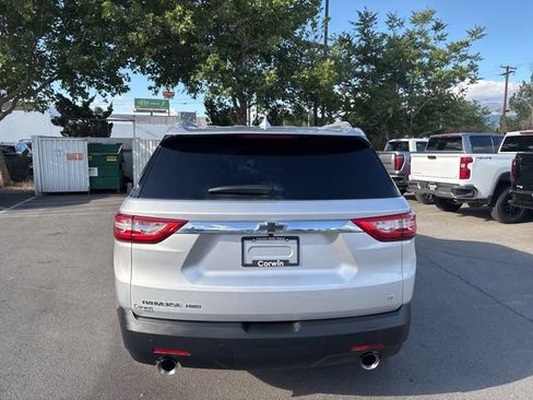 Used 2018 Chevrolet Traverse LT w/ LPO, Black Accent Package AWD/4WD image 7