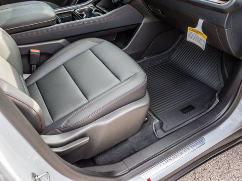New 2026 Chevrolet Traverse Z71 w/ Enhanced Driving Package AWD/4WD image 19