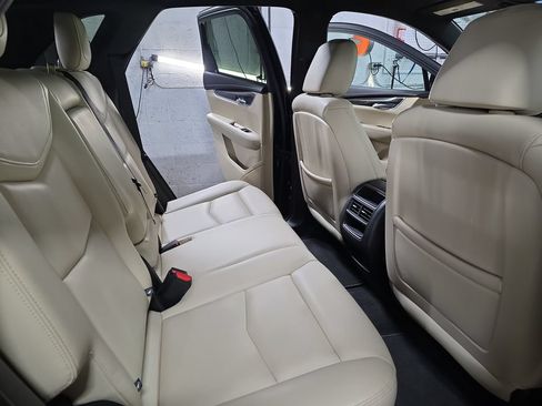 Used 2018 Cadillac XT5 AWD image 11