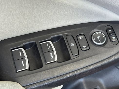 Used 2018 Honda Accord EX-L image 13
