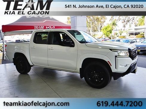 Used 2023 Nissan Frontier SV w/ Midnight Edition Package image 10