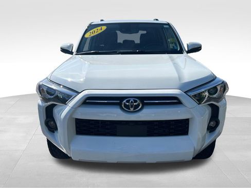 Certified 2024 Toyota 4Runner SR5 Premium w/ Moonroof Package AWD/4WD image 8