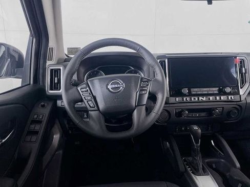 Certified 2025 Nissan Frontier SV w/ SV Convenience Package image 20