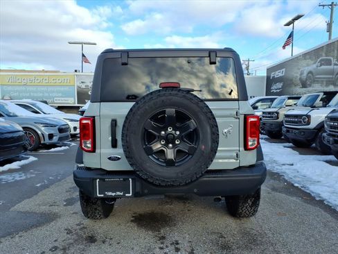 Used 2024 Ford Bronco Black Diamond image 7