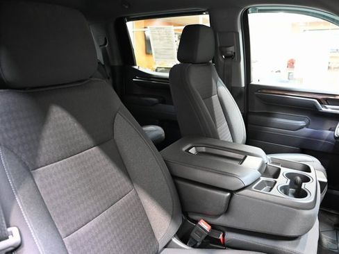 Used 2023 Chevrolet Silverado 1500 LT image 9