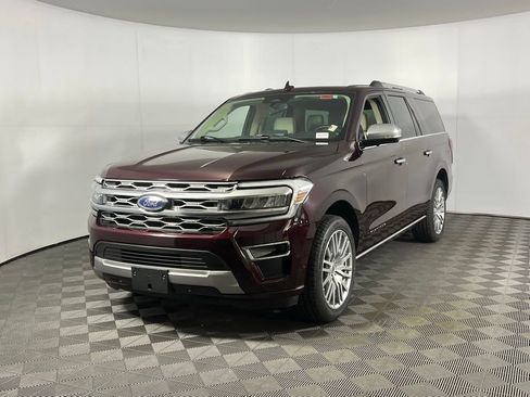 Used 2024 Ford Expedition Max Platinum AWD/4WD image 3