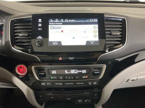Used 2022 Honda Pilot Touring image 12