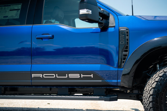 New 2026 Ford F250 Lariat w/ Black Appearance Package AWD/4WD image 6