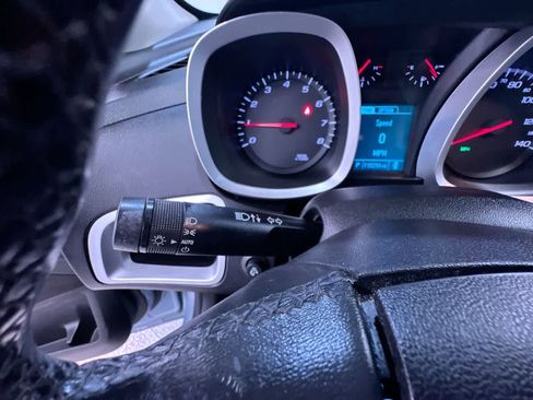 Used 2014 Chevrolet Equinox LT w/ Driver Convenience Package image 17