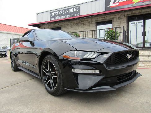 Used 2018 Ford Mustang Premium RWD image 7