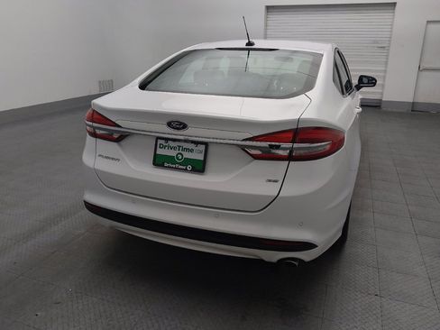 Used 2017 Ford Fusion SE w/ Fusion SE Technology Package image 7