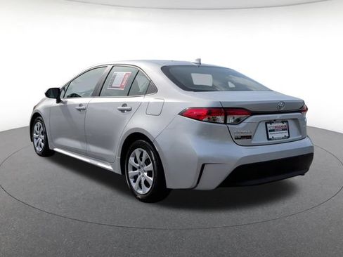 Used 2024 Toyota Corolla LE FWD image 4