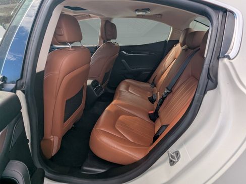 Used 2022 Maserati Ghibli Modena image 5