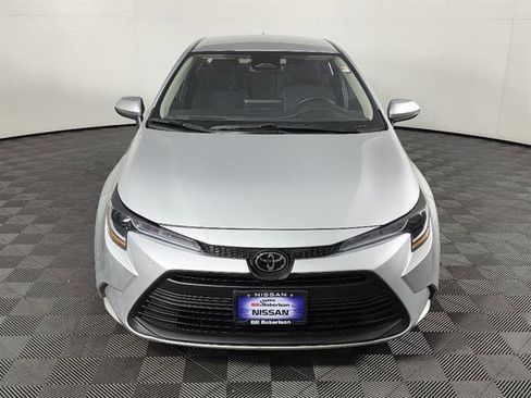 Used 2023 Toyota Corolla LE FWD image 10