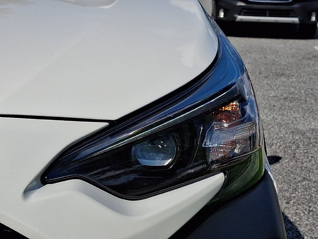 Certified 2025 Subaru Outback Limited AWD/4WD image 10