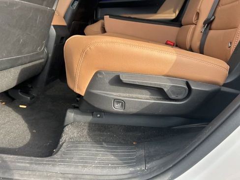 Used 2025 Hyundai Santa Fe Limited image 27