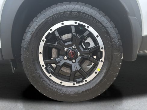 New 2026 Nissan Pathfinder Rock Creek AWD/4WD image 30