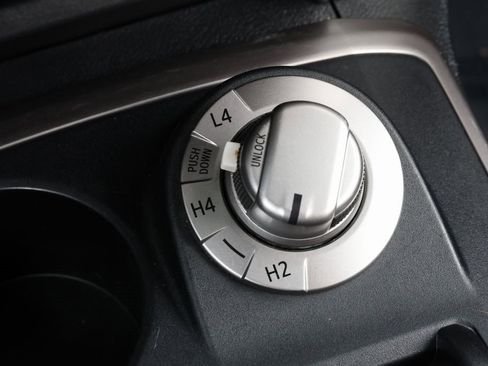 Used 2018 Toyota 4Runner SR5 Premium image 30