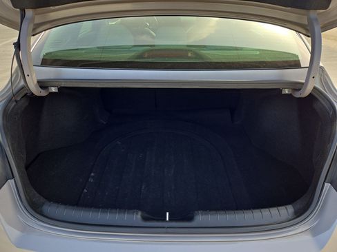 Used 2024 Hyundai Elantra Limited FWD image 30