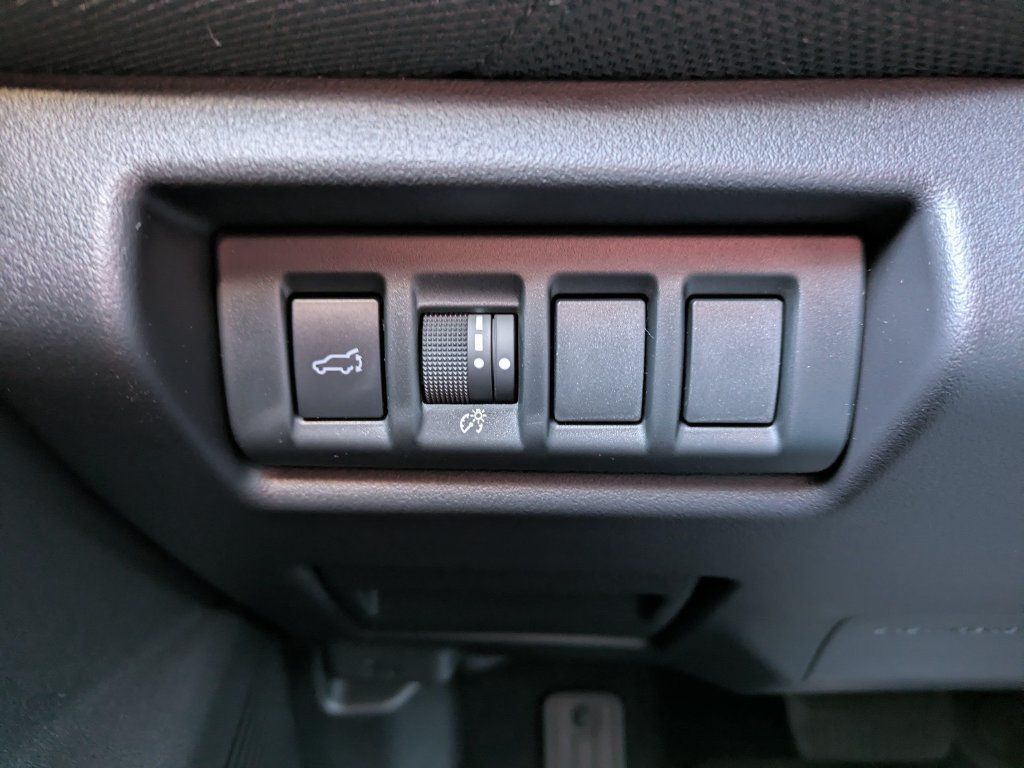 Used 2026 Subaru Outback Premium AWD/4WD image 30