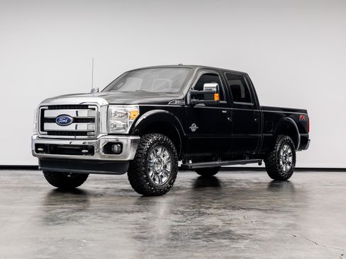 Used 2016 Ford F250 Lariat w/ Lariat Ultimate Package AWD/4WD image 7