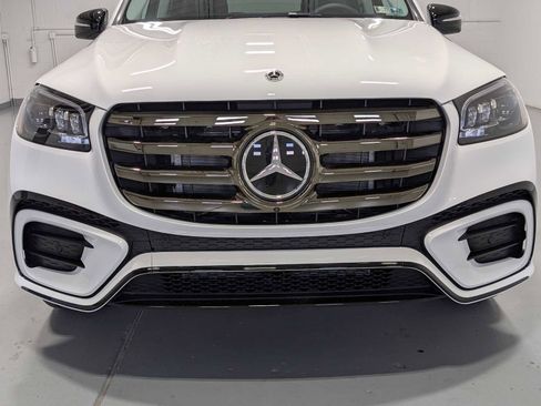 New 2026 Mercedes-Benz GLS 450 4MATIC image 2