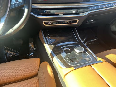 Used 2024 BMW X5 xDrive50e image 23