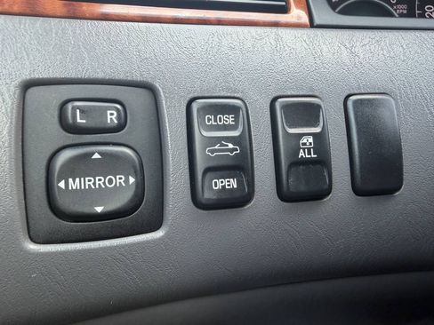 Used 2007 Toyota Solara SLE FWD image 16