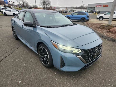 Used 2024 Nissan Sentra SR w/ SR Premium Package image 1