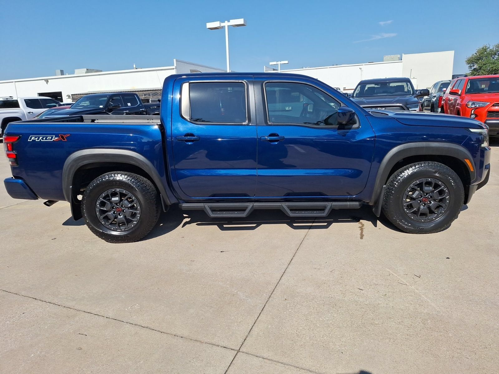 Used 2023 Nissan Frontier Pro-X w/ Pro-X Premium Package RWD image 7