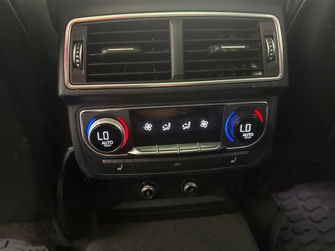 Used 2019 Audi Q7 3.0T Premium Plus w/ Premium Plus Package AWD/4WD image 20