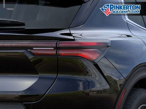 New 2026 Chevrolet Equinox EV LT image 11