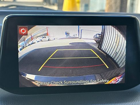 Used 2017 MAZDA MAZDA3 Touring image 20