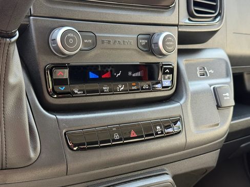 Used 2025 RAM ProMaster 3500 FWD image 13
