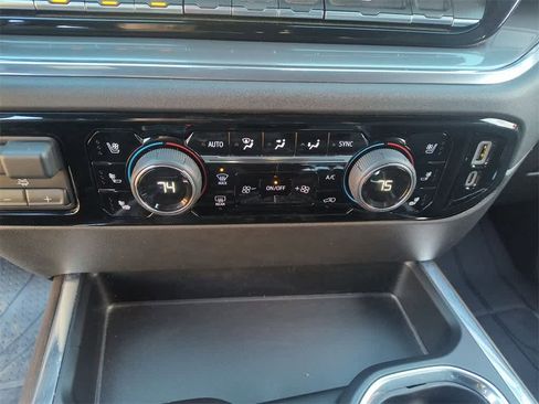 Used 2024 Chevrolet Silverado 1500 High Country w/ Technology Package image 19