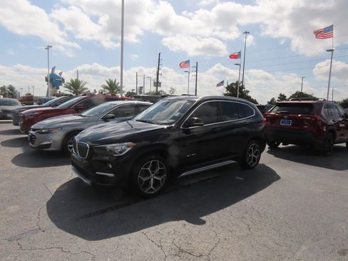 Used 2018 BMW X1 sDrive28i FWD image 2