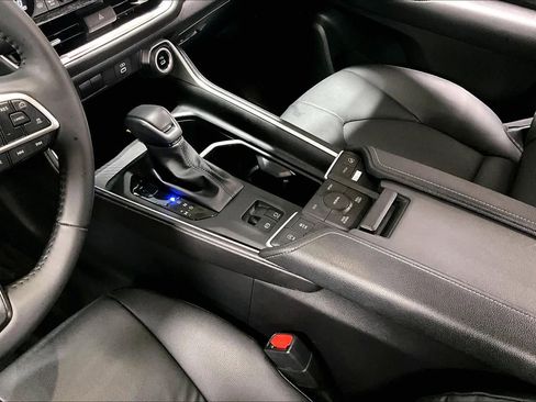 Used 2026 Toyota Grand Highlander AWD image 17