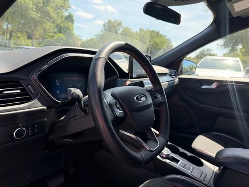 Used 2025 Ford Escape ST-Line FWD image 10