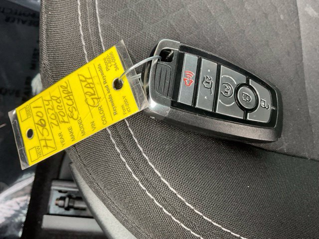 Used 2024 Ford Escape Active AWD/4WD image 45