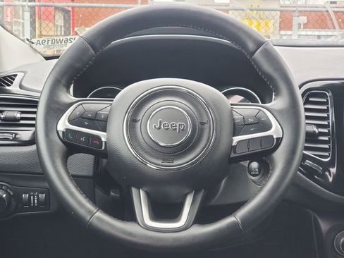 Used 2019 Jeep Compass Limited image 29