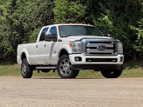 Used 2015 Ford F350 Platinum w/ Snow Plow Prep Package AWD/4WD image 2