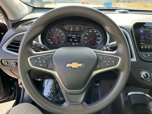 Used 2023 Chevrolet Malibu LT image 14