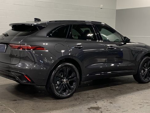 New 2026 Jaguar F-PACE R-Dynamic S image 2