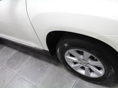 Used 2012 Toyota Highlander SE w/ Tow Pkg AWD/4WD image 41