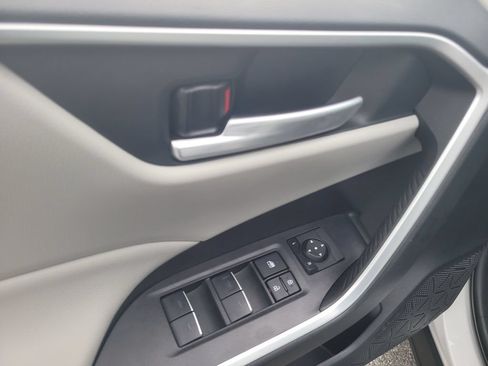 Used 2025 Toyota RAV4 XLE Premium FWD image 19