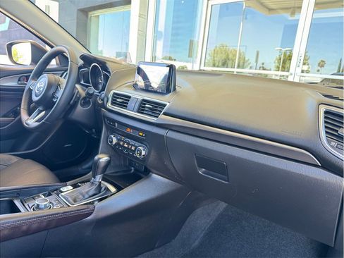 Used 2017 MAZDA MAZDA3 Grand Touring w/ Premium Equipment Package FWD image 22