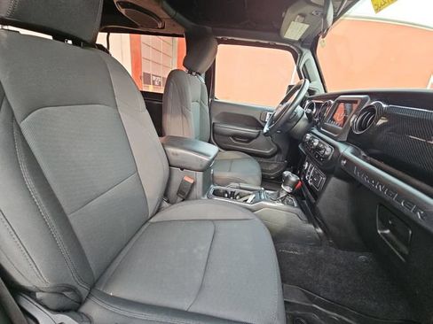 Used 2022 Jeep Wrangler Sport AWD/4WD image 31